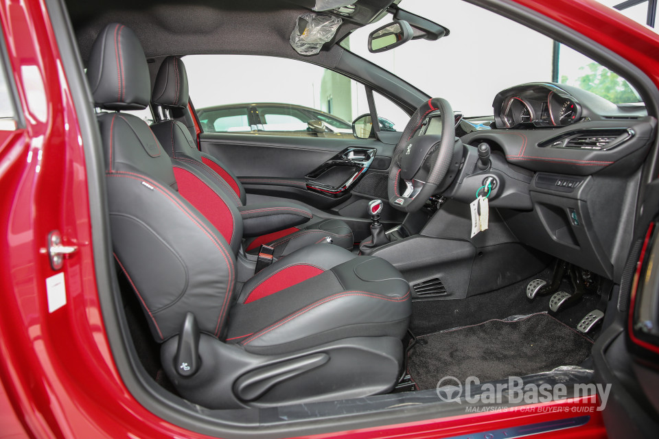 Peugeot 208 GTi Mk1 Facelift (2017) Interior