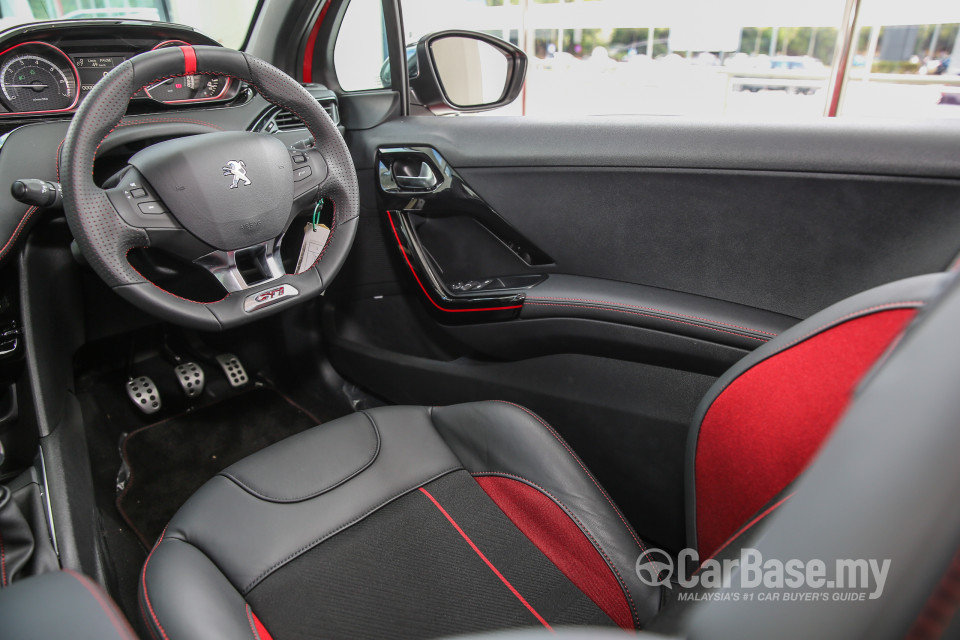 Peugeot 208 GTi Mk1 Facelift (2017) Interior