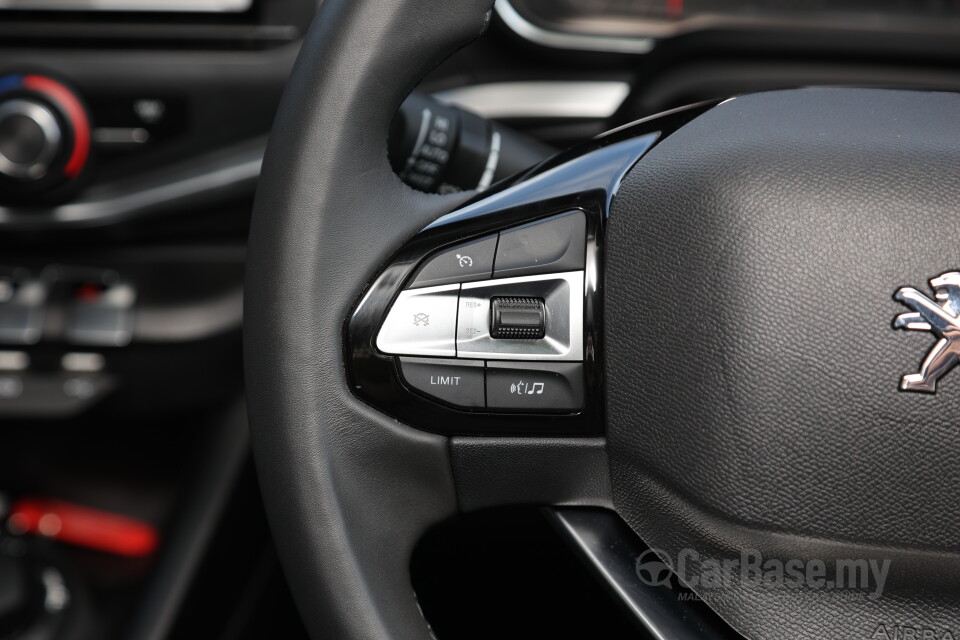 Peugeot Landtrek Mk1 (2023) Interior
