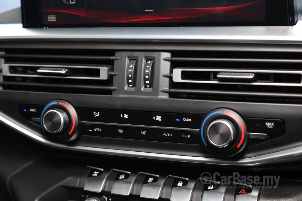 Peugeot Landtrek Mk1 (2023) Interior