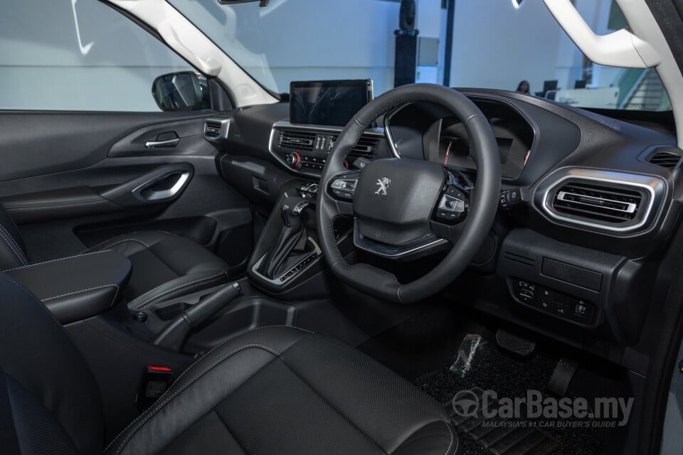 Peugeot Landtrek Mk1 (2023) Interior