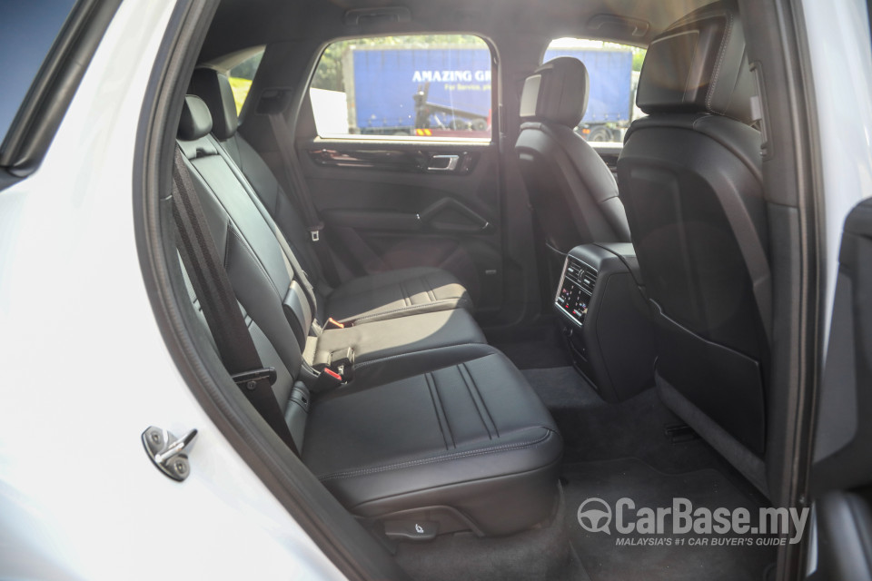 Porsche Cayenne 9Y0 (2022) Interior