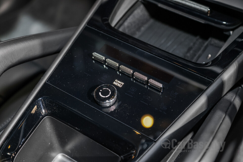 Porsche Cayenne 9Y0 Faceift (2023) Interior