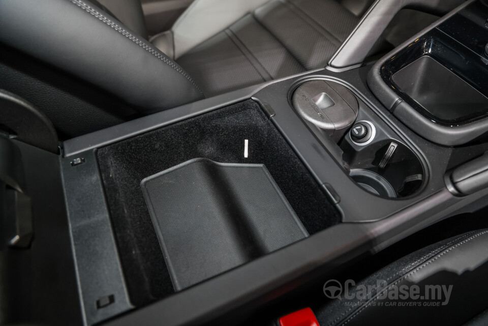Porsche Cayenne 9Y0 Faceift (2023) Interior