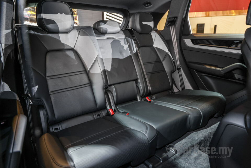 Porsche Cayenne 9Y0 Faceift (2023) Interior