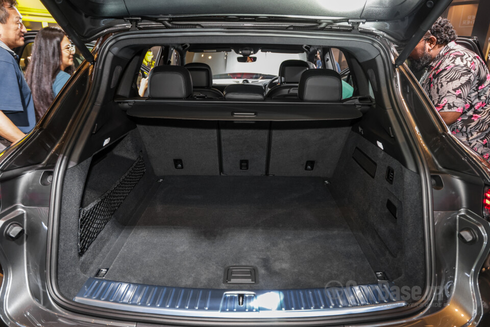 Porsche Cayenne 9Y0 Faceift (2023) Interior