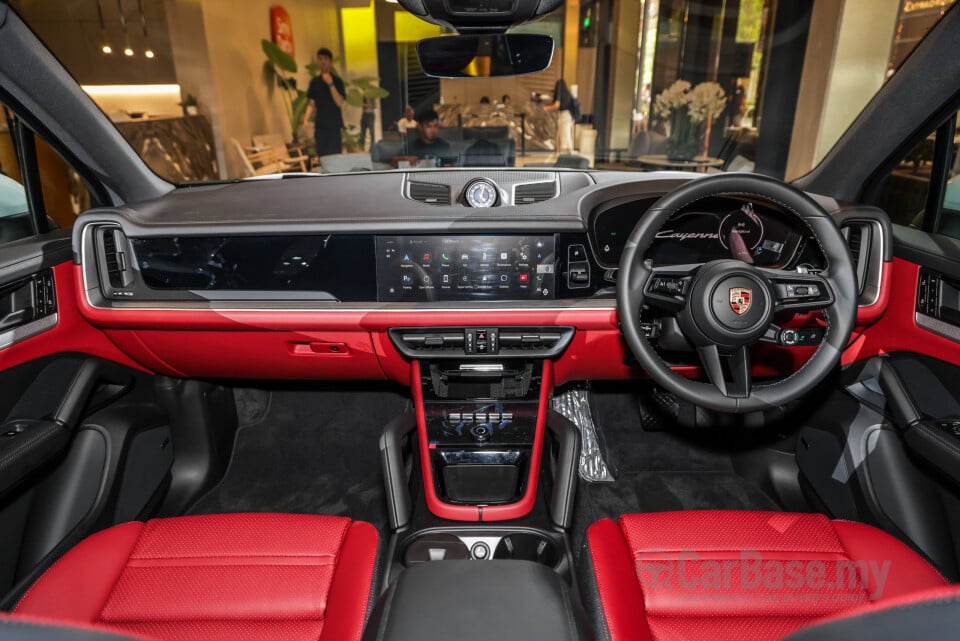 Porsche Cayenne 9Y0 Faceift (2023) Interior