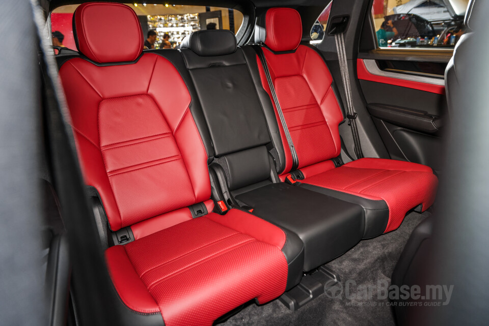Porsche Cayenne 9Y0 Faceift (2023) Interior