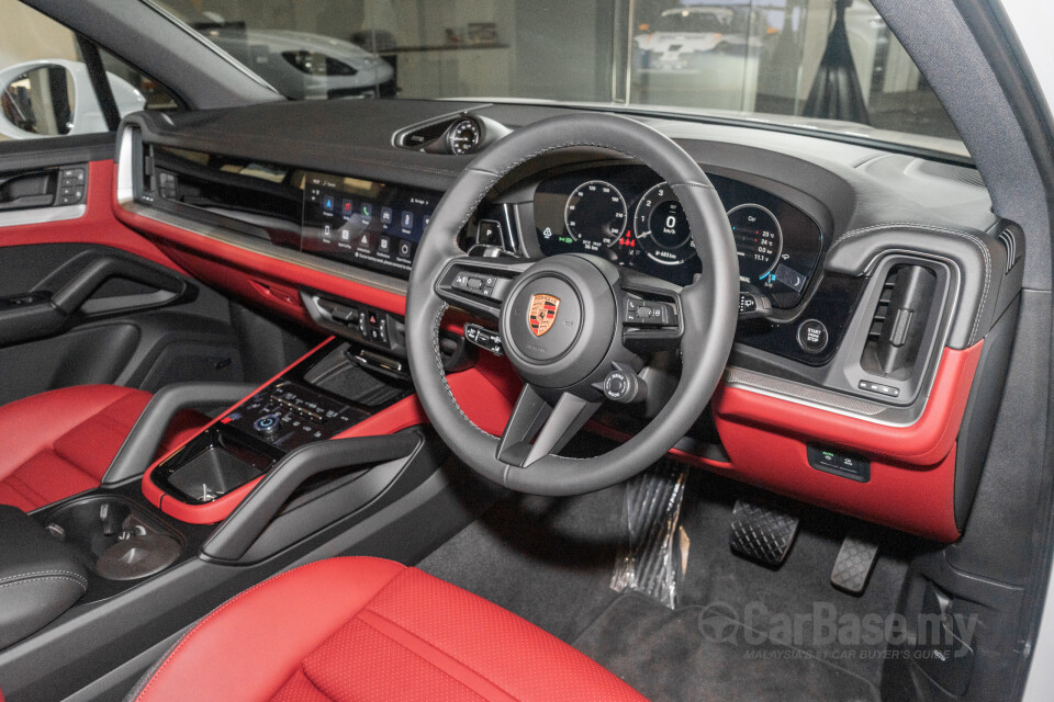 Porsche Cayenne 9Y0 Faceift (2023) Interior