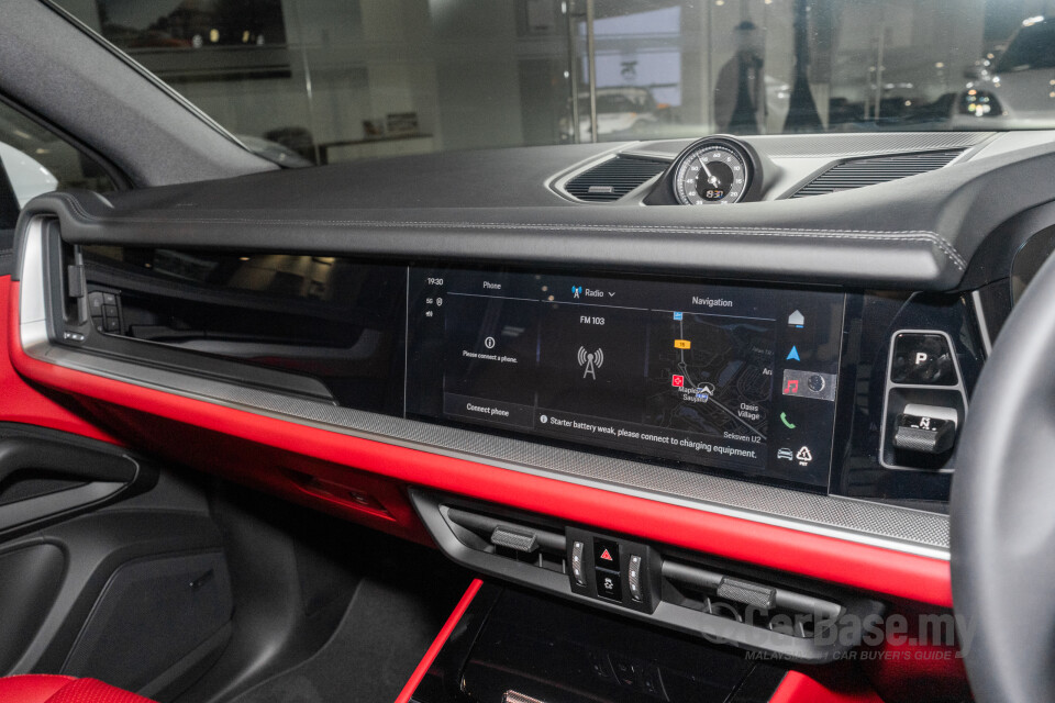 Porsche Cayenne 9Y0 Faceift (2023) Interior