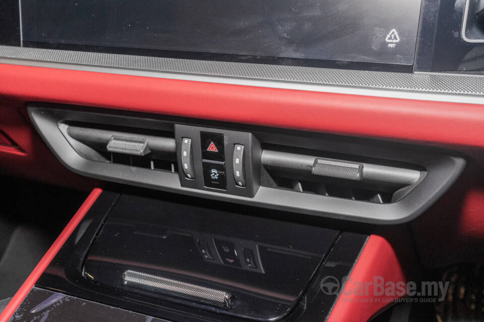 Porsche Cayenne 9Y0 Faceift (2023) Interior