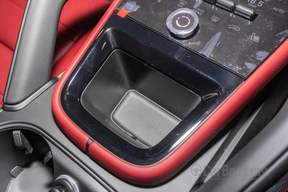 Porsche Cayenne 9Y0 Faceift (2023) Interior