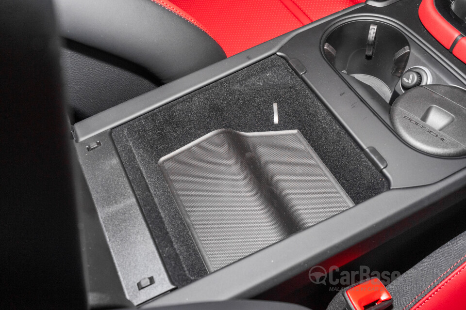 Porsche Cayenne 9Y0 Faceift (2023) Interior
