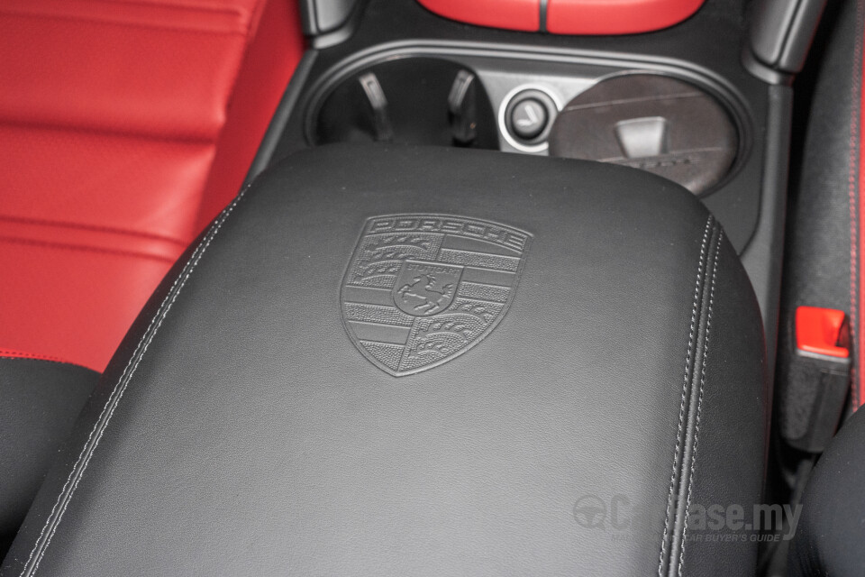 Porsche Cayenne 9Y0 Faceift (2023) Interior