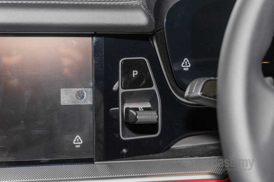 Porsche Cayenne 9Y0 Faceift (2023) Interior