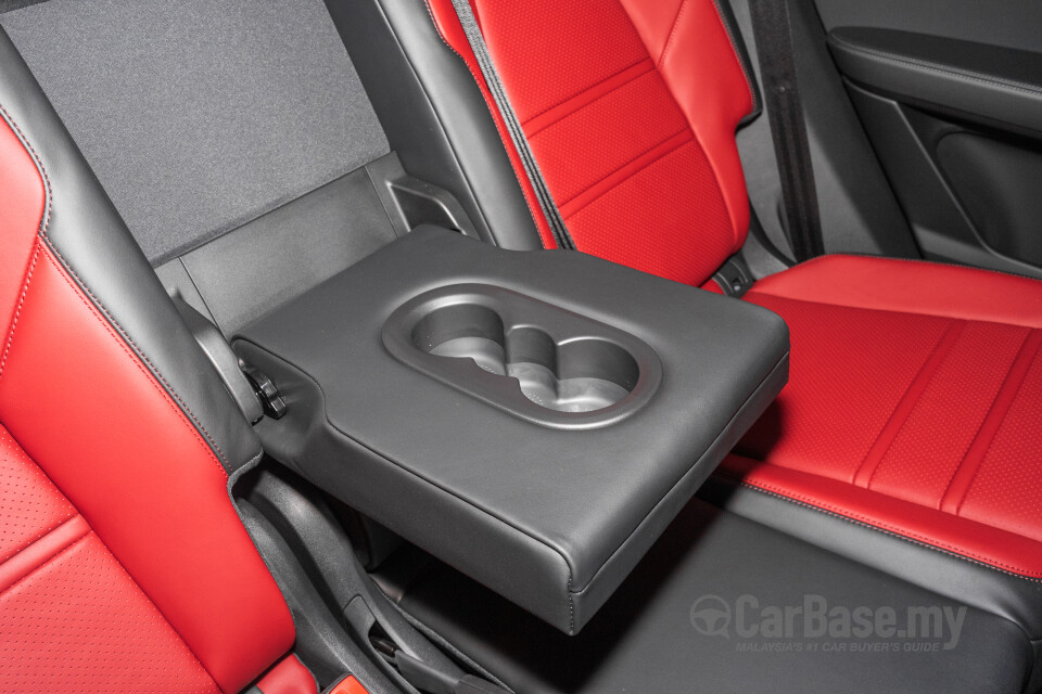 Porsche Cayenne 9Y0 Faceift (2023) Interior