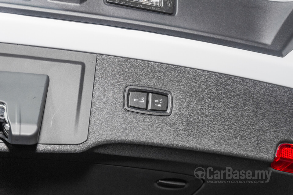 Porsche Cayenne 9Y0 Faceift (2023) Interior
