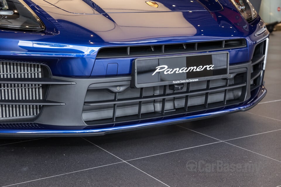 Porsche Panamera 972 (2024) Exterior