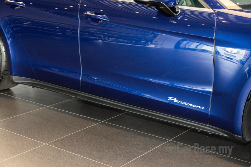 Porsche Panamera 972 (2024) Exterior
