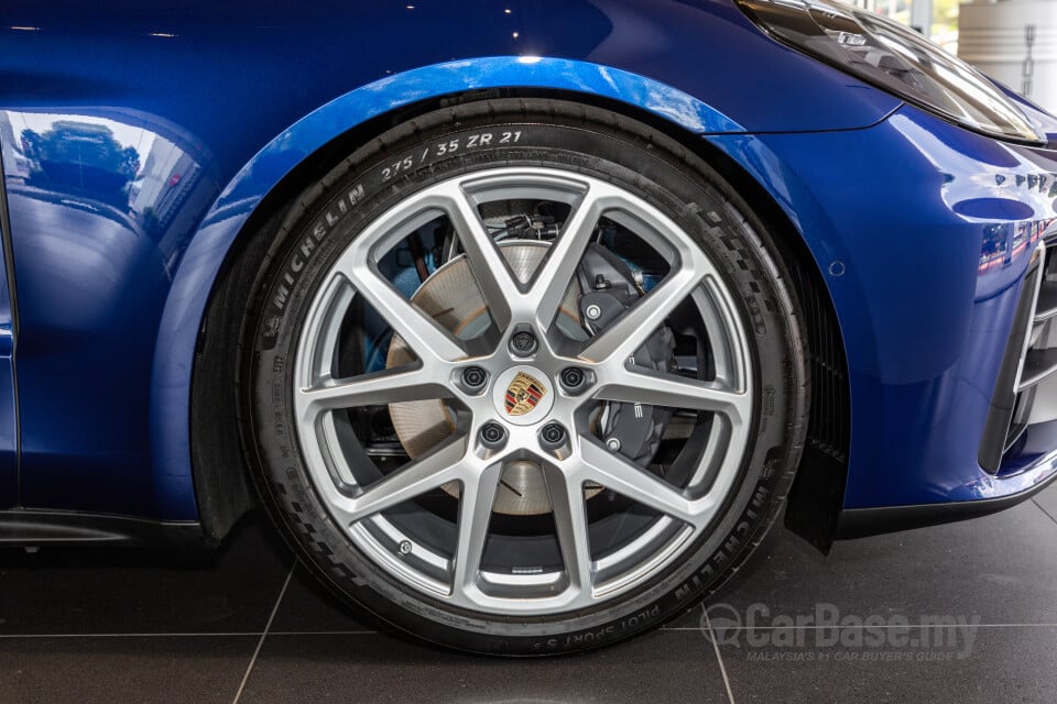 Porsche Panamera 972 (2024) Exterior