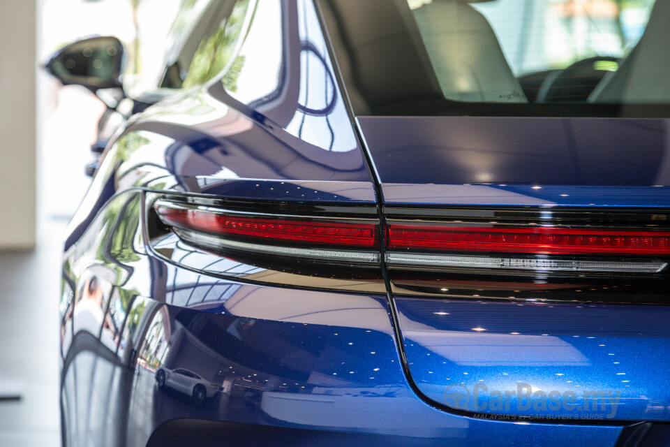Porsche Panamera 972 (2024) Exterior