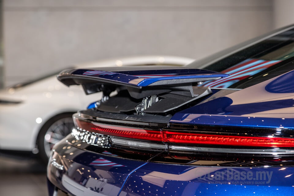 Porsche Panamera 972 (2024) Exterior
