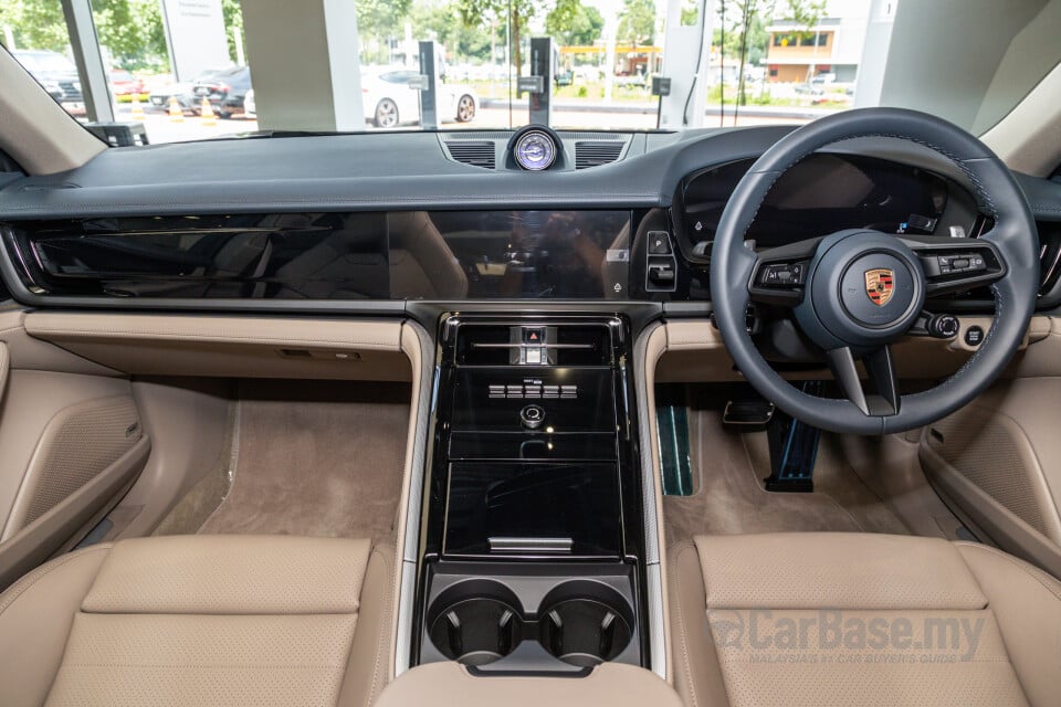 Porsche Panamera 972 (2024) Interior
