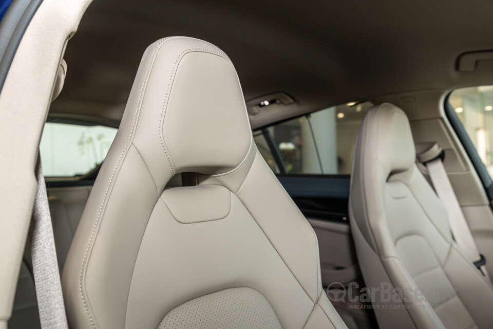 Porsche Panamera 972 (2024) Interior