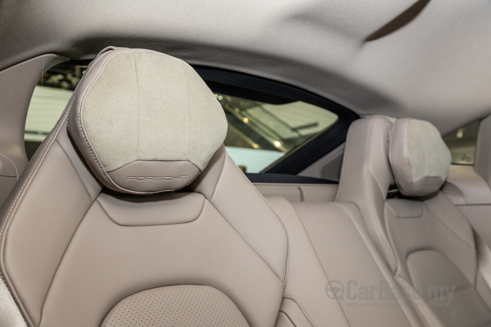 Porsche Panamera 972 (2024) Interior