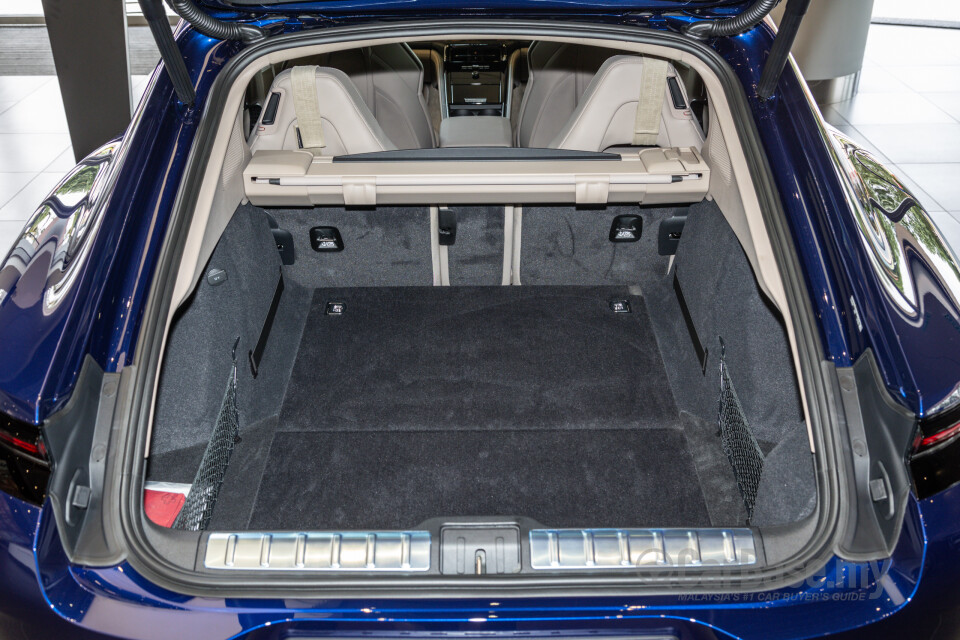 Porsche Panamera 972 (2024) Interior