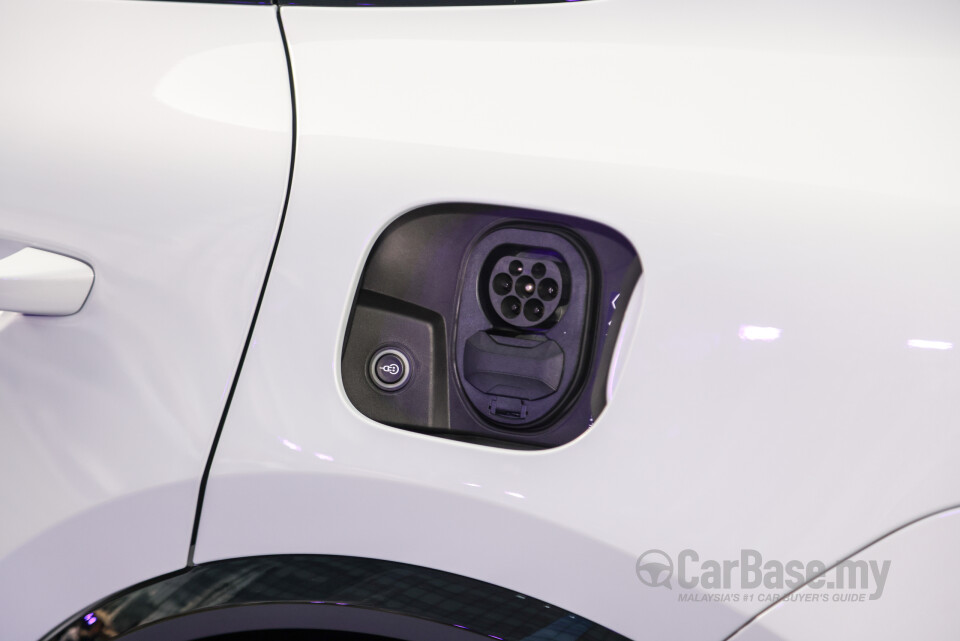 Porsche Macan Electric Mk1 (2024) Exterior