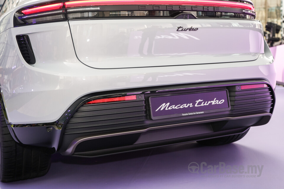 Porsche Macan Electric Mk1 (2024) Exterior