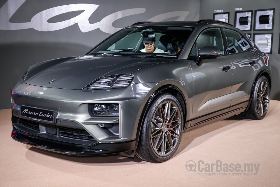 Porsche Macan Electric Mk1 (2024) Exterior
