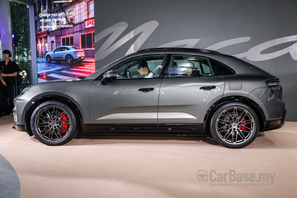 Porsche Macan Electric Mk1 (2024) Exterior