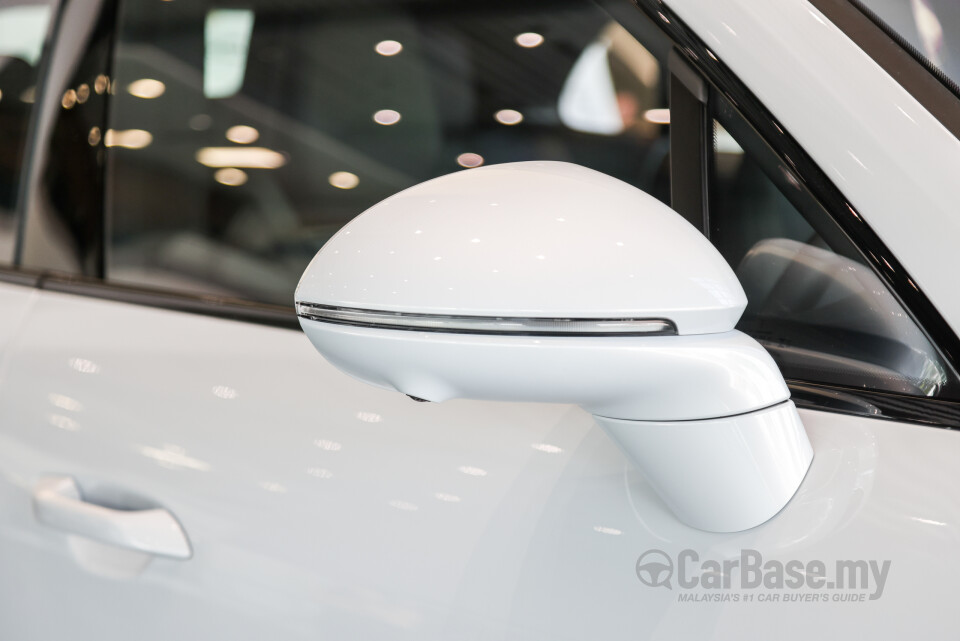 Porsche Macan Electric Mk1 (2024) Exterior