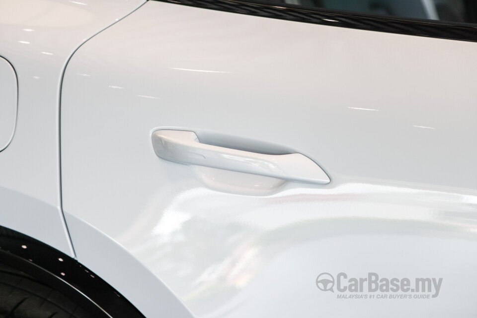 Porsche Macan Electric Mk1 (2024) Exterior