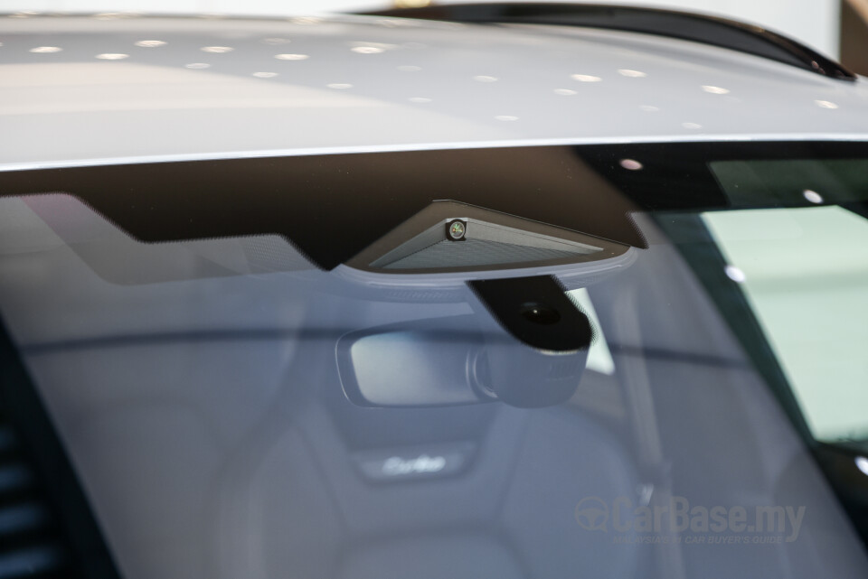 Porsche Macan Electric Mk1 (2024) Exterior
