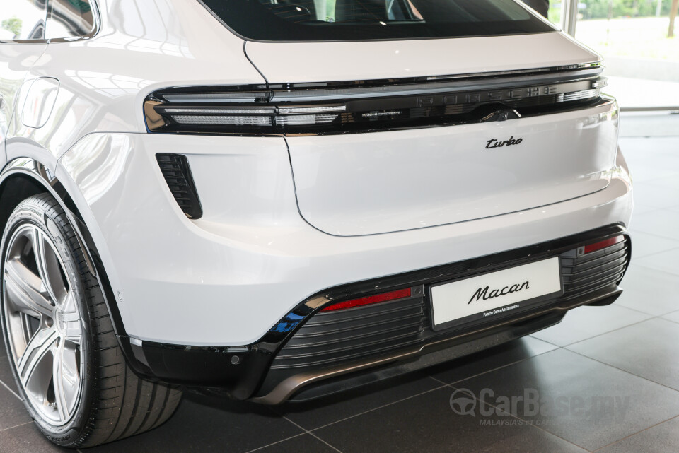 Porsche Macan Electric Mk1 (2024) Exterior