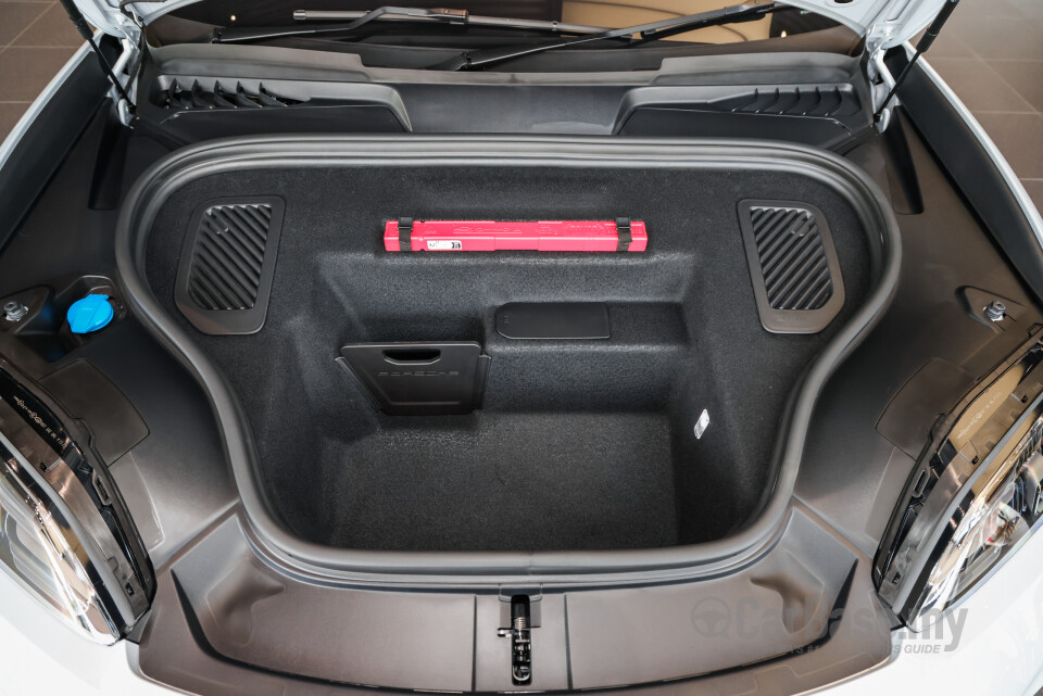 Porsche Macan Electric Mk1 (2024) Exterior