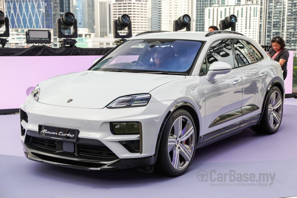 Porsche Macan Electric Mk1 (2024) Exterior