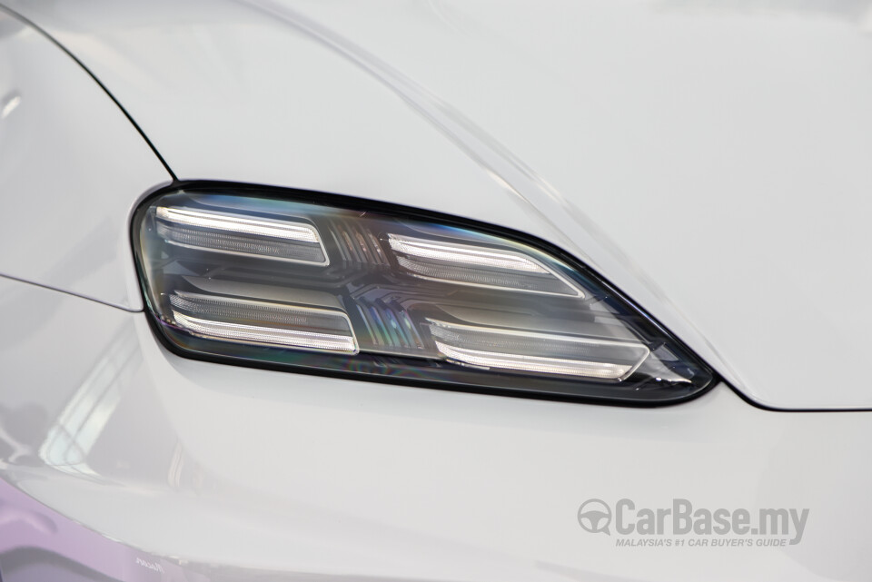 Porsche Macan Electric Mk1 (2024) Exterior