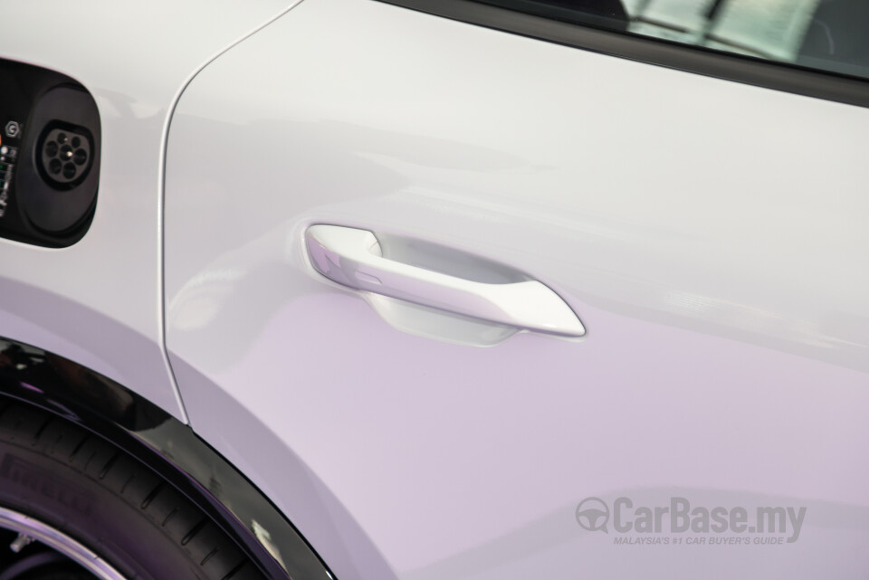 Porsche Macan Electric Mk1 (2024) Exterior