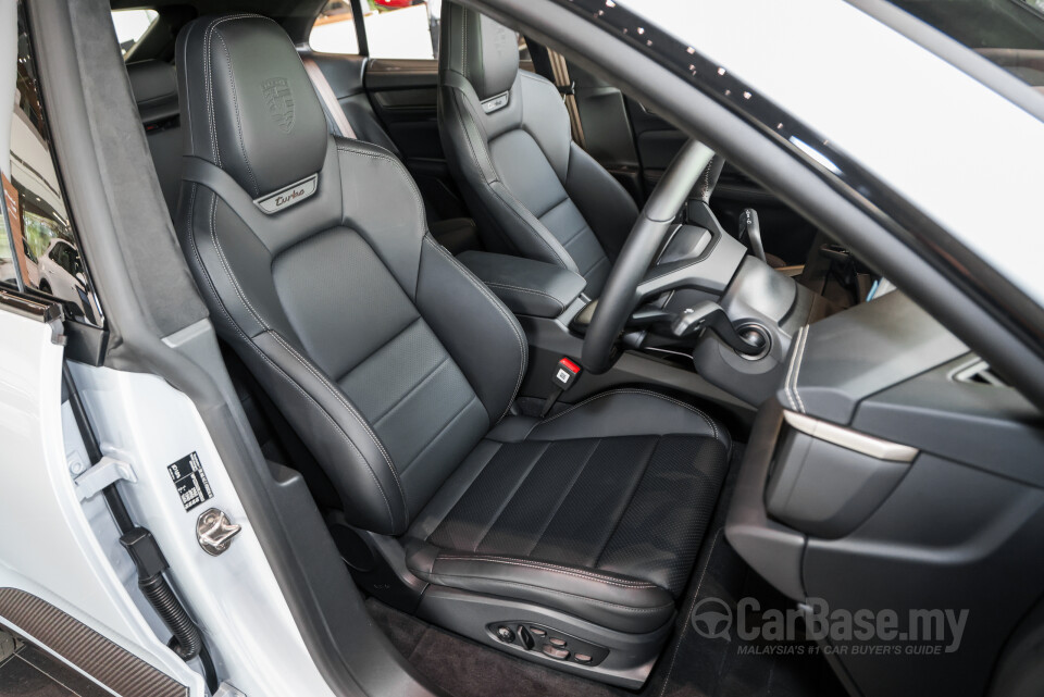 Porsche Macan Electric Mk1 (2024) Interior