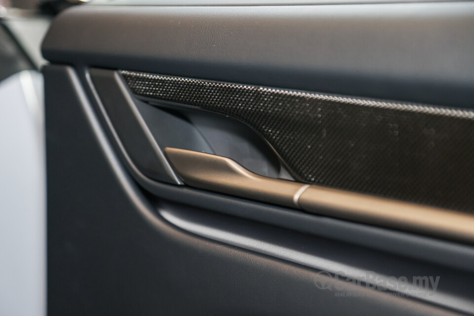 Porsche Macan Electric Mk1 (2024) Interior