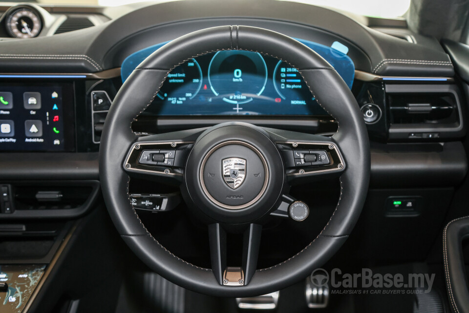 Porsche Macan Electric Mk1 (2024) Interior