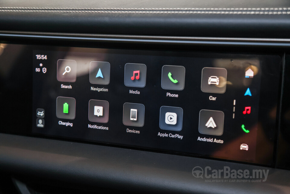 Porsche Macan Electric Mk1 (2024) Interior