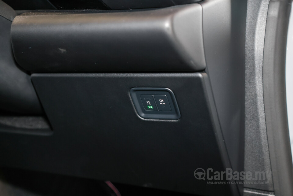 Porsche Macan Electric Mk1 (2024) Interior