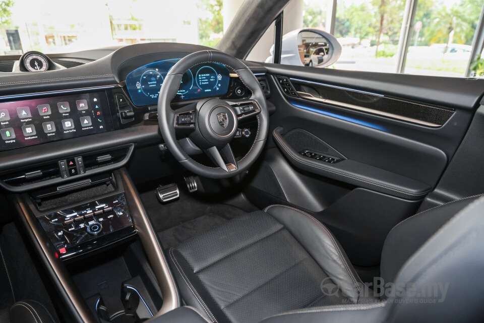 Porsche Macan Electric Mk1 (2024) Interior