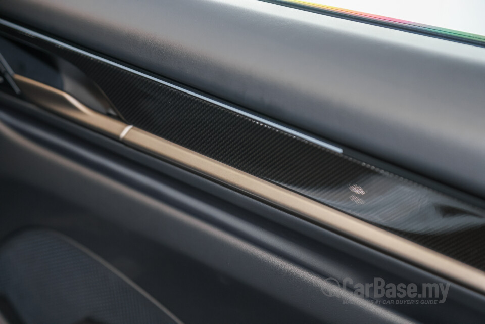 Porsche Macan Electric Mk1 (2024) Interior