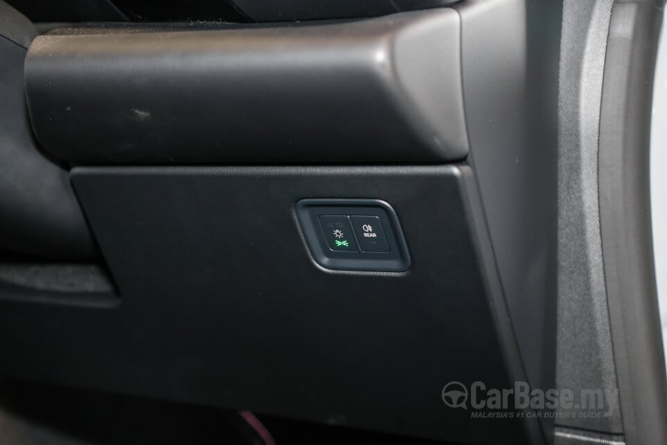 Porsche Macan Electric Mk1 (2024) Interior